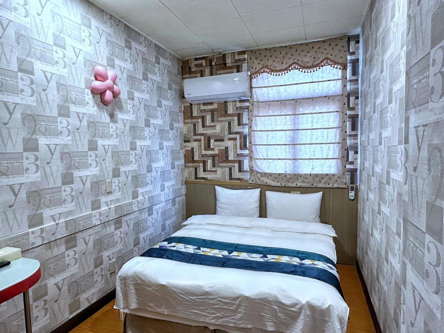 Fulong Hotel Чжунли Экстерьер фото